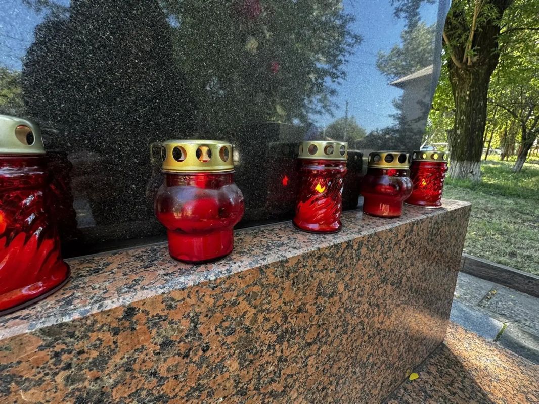 Евгений Бондарь: Вчера, 16 августа, мы все вместе пережили очередную годовщину трагедии, которая навсегда изменила историю нашего края Евгений Бондарь: Вчера, 16 августа, мы все вместе пережили очередную годовщину трагедии, которая навсегда изменила историю нашего края
