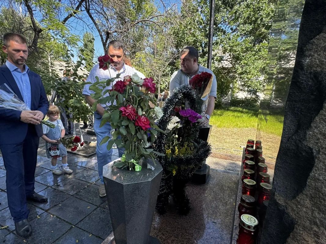 Евгений Бондарь: Вчера, 16 августа, мы все вместе пережили очередную годовщину трагедии, которая навсегда изменила историю нашего края Евгений Бондарь: Вчера, 16 августа, мы все вместе пережили очередную годовщину трагедии, которая навсегда изменила историю нашего края