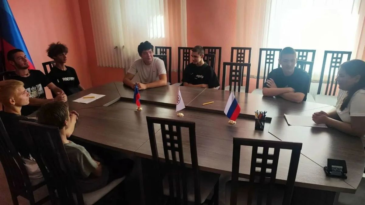 В молодёжном центре прошла лекция "Вредные привычки и терроризм" В молодёжном центре прошла лекция "Вредные привычки и терроризм"