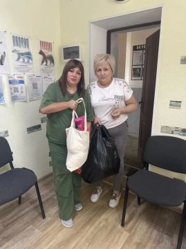 Сегодня в Петровском отделе жизнеобеспечения прошла выдача гуманитарной помощи, в виде гигиенических наборов для маломобильных граждан