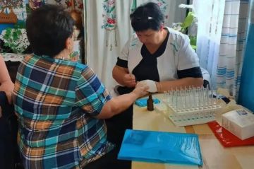 Здоровье для каждого: специалисты Свердловской ЦГМБ осмотрели жителей с. Иващенко
