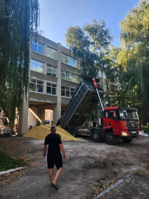 В Беловодском лицее при поддержке региона шефа, Новосибирской области полным ходом идут ремонтные работы В Беловодском лицее при поддержке региона шефа, Новосибирской области полным ходом идут ремонтные работы