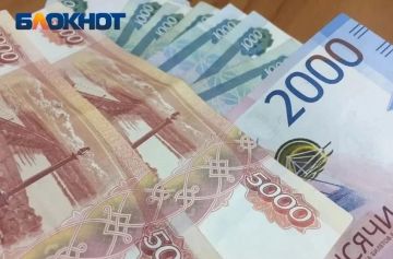 Россияне назвали главные критерии идеальной зарплатной карты