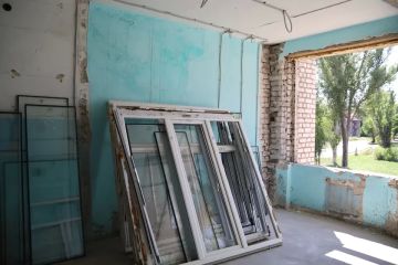 В Славяносербске проверили ход ремонтных работ в поликлинике центральной районной больницы