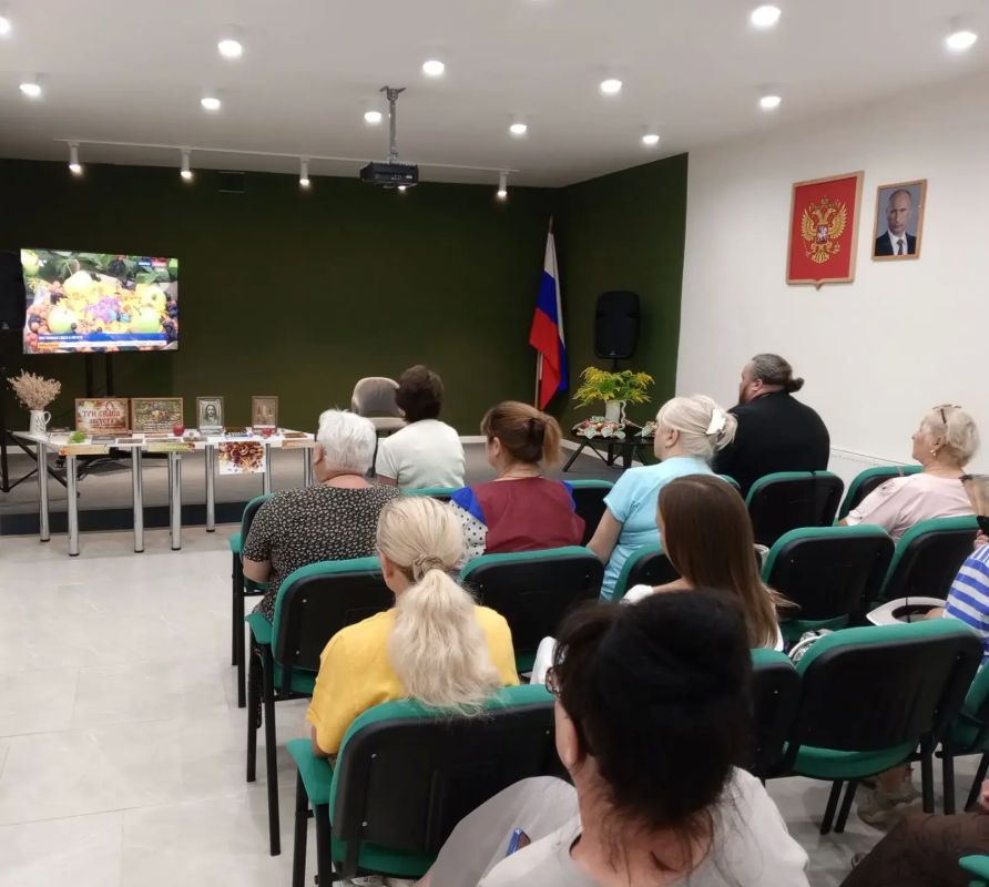 В "Библиопортале" прошёл час духовности "Праздник трёх великих Спасов" В "Библиопортале" прошёл час духовности "Праздник трёх великих Спасов"