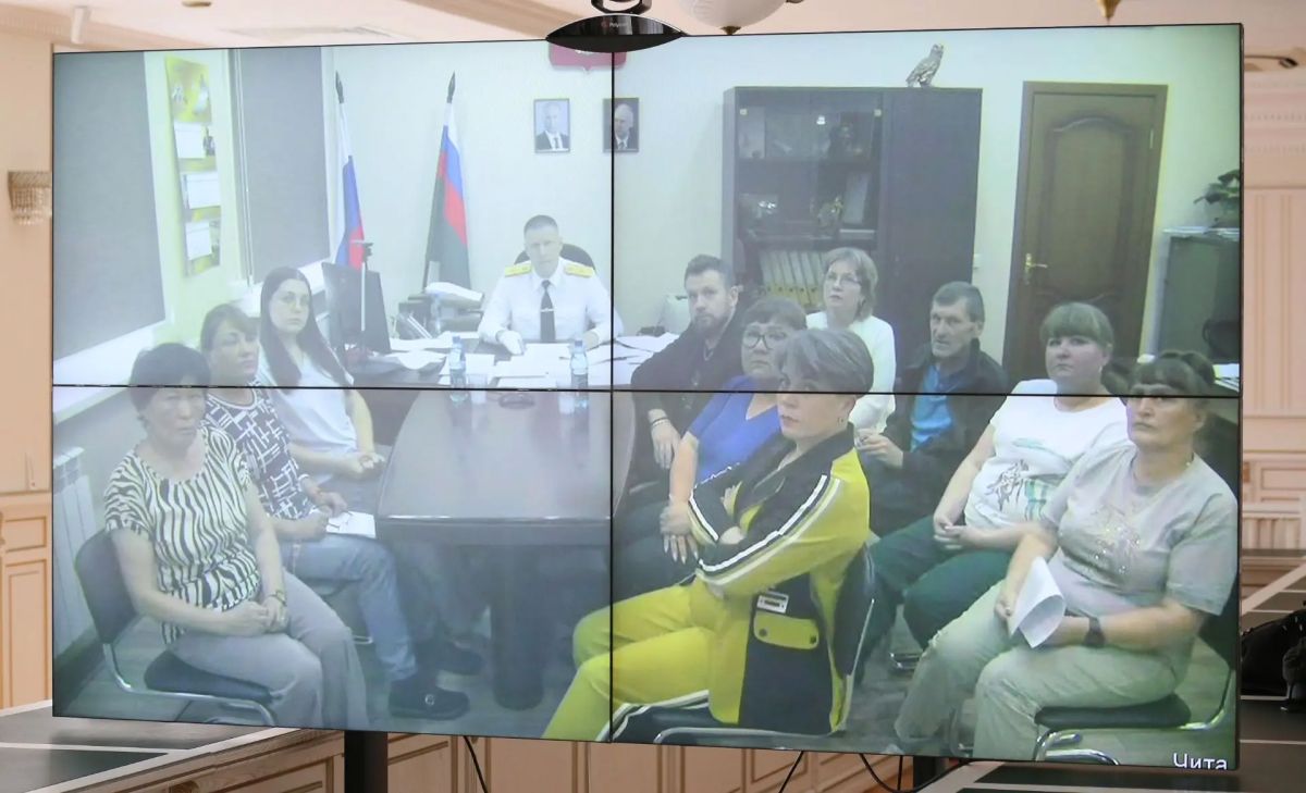 Председатель СК России провел повторный личный прием граждан по проблеме аварийного жилья в городе Чите Забайкальского края Председатель СК России провел повторный личный прием граждан по проблеме аварийного жилья в городе Чите Забайкальского края