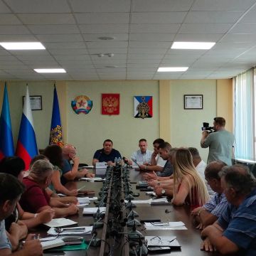 В Администрации городского округа город Ровеньки состоялось совещание с руководителями учреждений и организаций