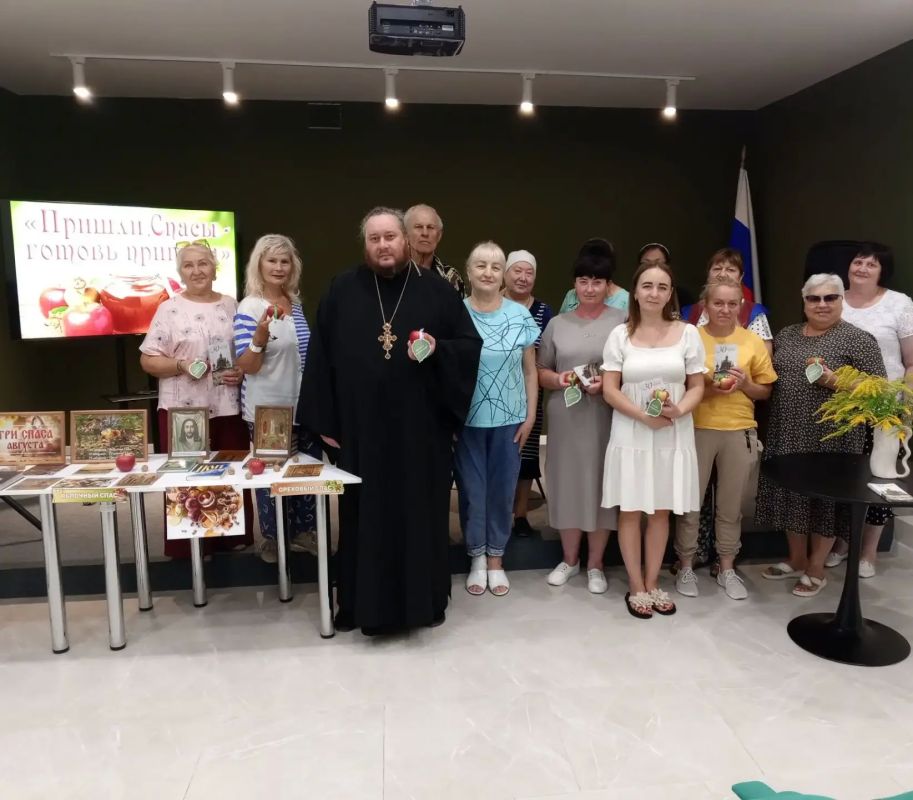 В "Библиопортале" прошёл час духовности "Праздник трёх великих Спасов" В "Библиопортале" прошёл час духовности "Праздник трёх великих Спасов"