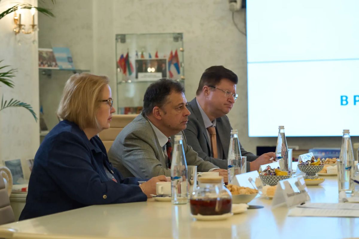 Яна Лантратова: Состоялась встреча с Директором Информцентра ООН в Москве Владимиром Кузнецовым Яна Лантратова: Состоялась встреча с Директором Информцентра ООН в Москве Владимиром Кузнецовым
