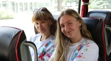 Одаренная молодежь ЛНР отправилась на международный культурный форум в Москве
