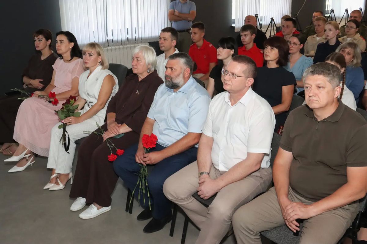 В Луганске открылась экспозиция «Аллея ангелов» В Луганске открылась экспозиция «Аллея ангелов»