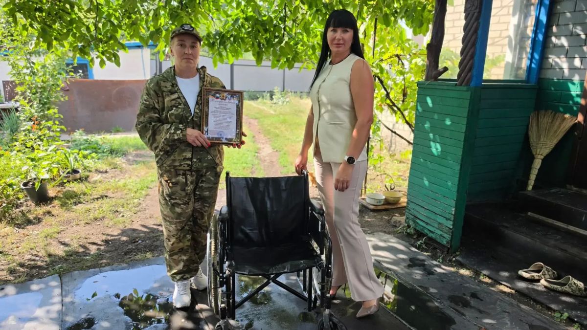 В День гуманитарной помощи — адресная поддержка жителю пгт Дзержинский В День гуманитарной помощи — адресная поддержка жителю пгт Дзержинский