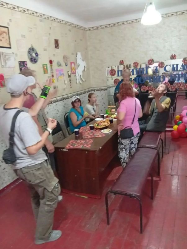 В рамках партийного проекта "Культура малой Родины" в МБУ "ЦКИД города Брянки" филиалах «Замковский клуб» и «Клуб пгт Южная Ломоватка» прошли традиционные посиделки «Пришёл Спас-яблочко припас» и игровая программа «Этот... В рамках партийного проекта "Культура малой Родины" в МБУ "ЦКИД города Брянки" филиалах «Замковский клуб» и «Клуб пгт Южная Ломоватка» прошли традиционные посиделки «Пришёл Спас-яблочко припас» и игровая программа «Этот...