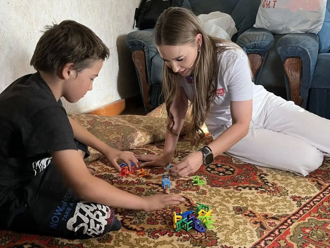 Народный фронт помог семье из Троицка переехать в Луганск Народный фронт помог семье из Троицка переехать в Луганск