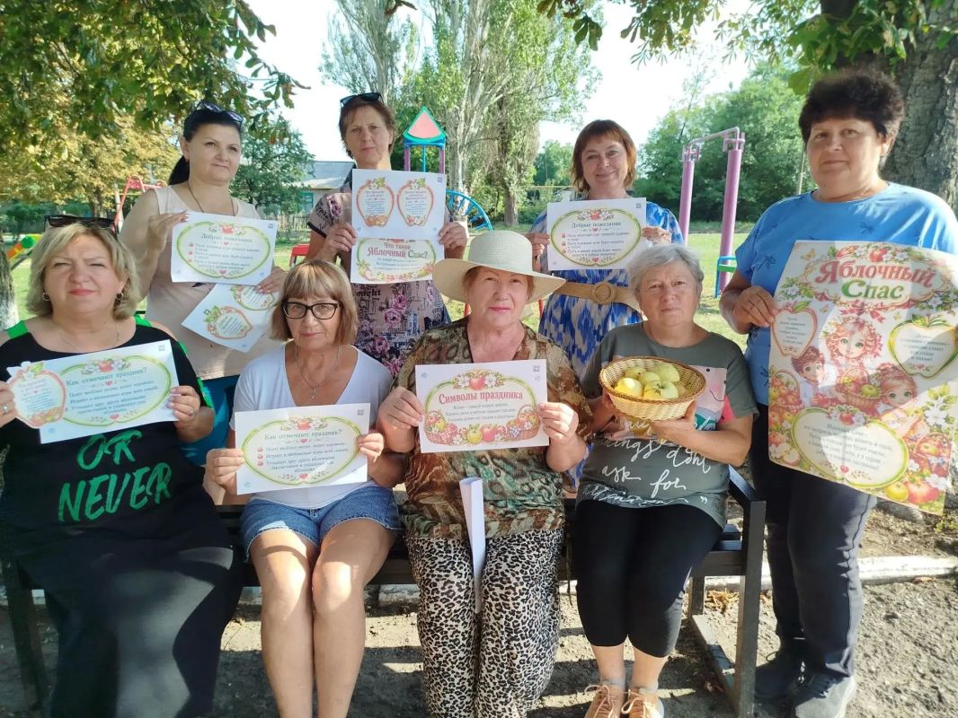 19 августа в Чернухинском Дворце культуры прошло заседание клуба женщин «Сентябрина», посвящённое одному из самых светлых и любимых народных праздников – Яблочному Спасу