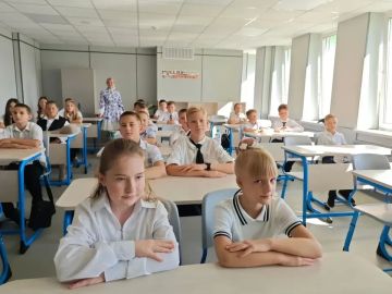 Продолжение программы «Луганский характер» и упор на историю: Что изменится в школах ЛНР с 1 сентября