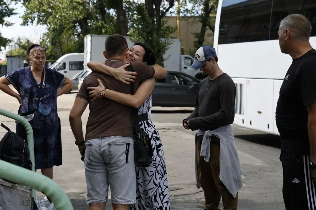 Коллектив театра имени М. Голубовича отправился в Ивановскую область для участия в VIII Международном фестивале камерных театральных форм «Островский-ФЕСТ», который пройдёт в Кинешме с 18 по 23 августа Коллектив театра имени М. Голубовича отправился в Ивановскую область для участия в VIII Международном фестивале камерных театральных форм «Островский-ФЕСТ», который пройдёт в Кинешме с 18 по 23 августа