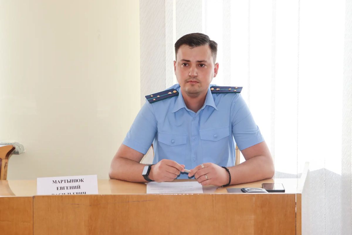 В Стаханове прошло очередное заседание комиссии по делам несовершеннолетних В Стаханове прошло очередное заседание комиссии по делам несовершеннолетних