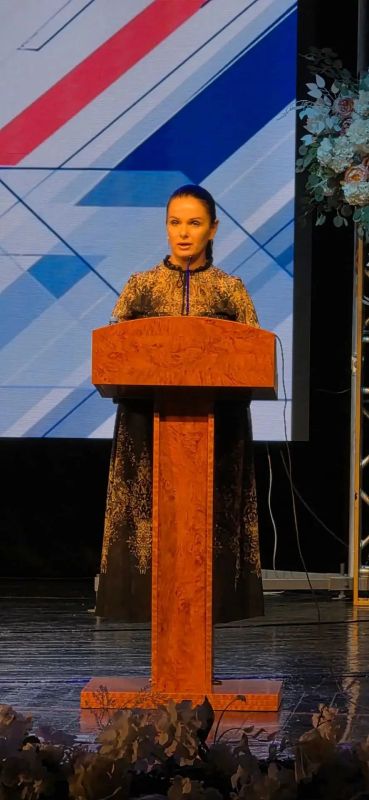 Виктор Водолацкий: Сегодня в Луганске состоялось ежегодное Августовское совещание руководителей и педагогов образовательных организаций Луганской Народной Республики Виктор Водолацкий: Сегодня в Луганске состоялось ежегодное Августовское совещание руководителей и педагогов образовательных организаций Луганской Народной Республики