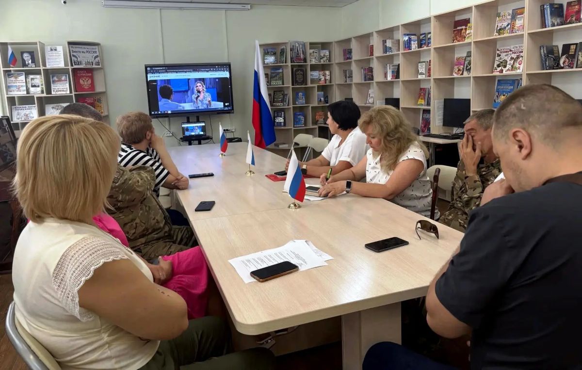 В Антраците состоялся открытый разговор о психологии героев: в ДК имени Ленина обсудили, о чем молчат мужчины