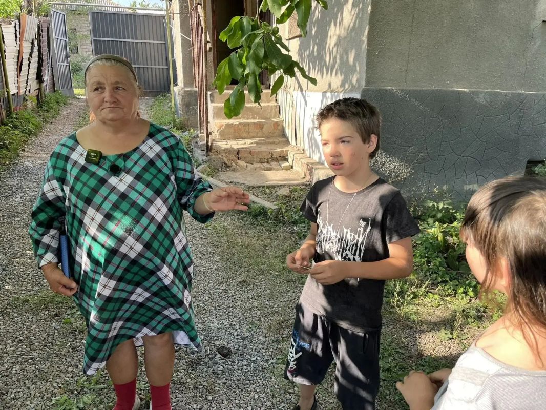 Народный фронт помог семье из Троицка переехать в Луганск Народный фронт помог семье из Троицка переехать в Луганск