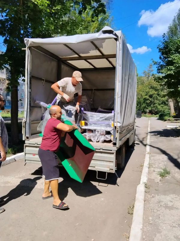 Приобрели детские площадки для ТОСов «Олимп» и «Единство» Приобрели детские площадки для ТОСов «Олимп» и «Единство»
