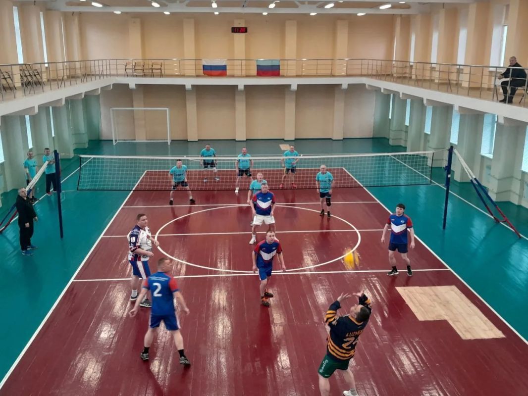 Развитию спорта в Северодонецке уделяется пристальное внимание: и взрослые, и дети с удовольствием посещают многочисленные спортивные секции в трех спортшколах, расположенных в разных уголках нашего города Развитию спорта в Северодонецке уделяется пристальное внимание: и взрослые, и дети с удовольствием посещают многочисленные спортивные секции в трех спортшколах, расположенных в разных уголках нашего города