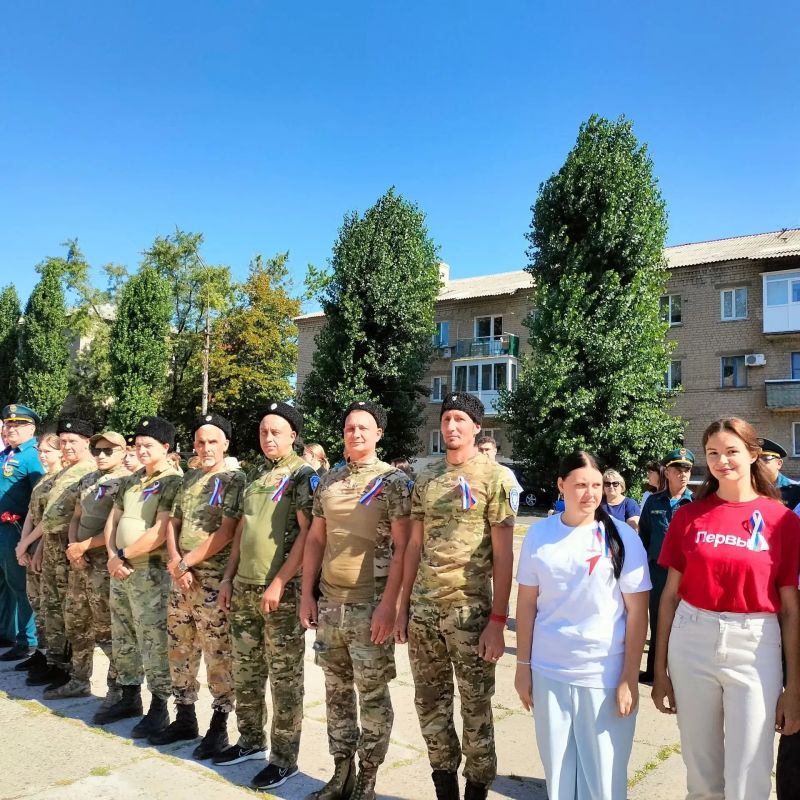 День Государственного флага Российской Федерации! Сегодняшний день по праву можно назвать днём гордости и единения! У мемориального комплекса «Слава» состоялся торжественный митинг, посвящённый одному из главных символов... День Государственного флага Российской Федерации! Сегодняшний день по праву можно назвать днём гордости и единения! У мемориального комплекса «Слава» состоялся торжественный митинг, посвящённый одному из главных символов...