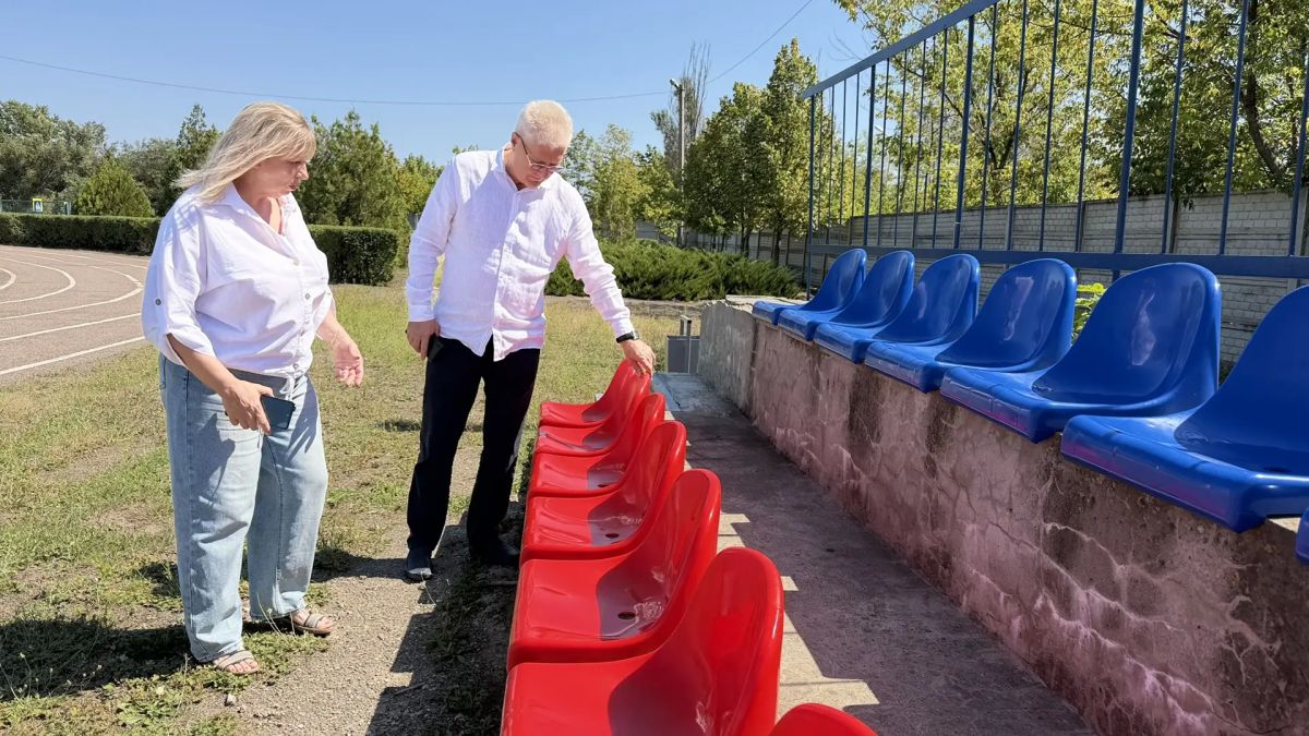 Заехал на стадион Молодогвардейской спортивной школы №2, чтобы увидеть результаты недавнего обновления Заехал на стадион Молодогвардейской спортивной школы №2, чтобы увидеть результаты недавнего обновления