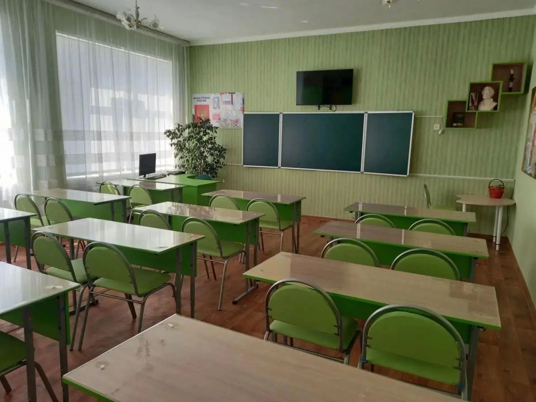 Школа в Новоанновске продолжает преображаться! Школа в Новоанновске продолжает преображаться!