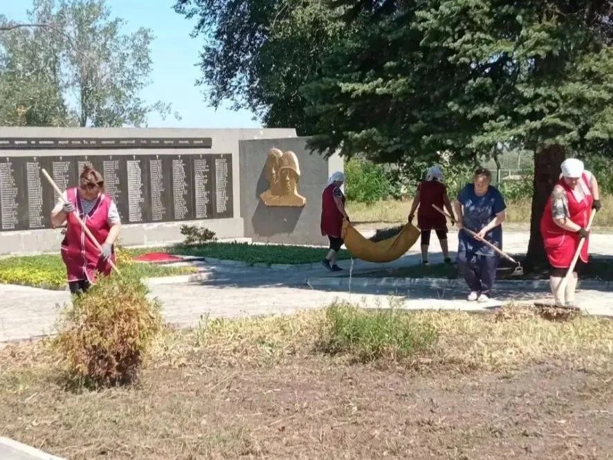 В преддверии профессионального праздника — Дня шахтёра — в городах нашего округа прошла важная акция по благоустройству В преддверии профессионального праздника — Дня шахтёра — в городах нашего округа прошла важная акция по благоустройству