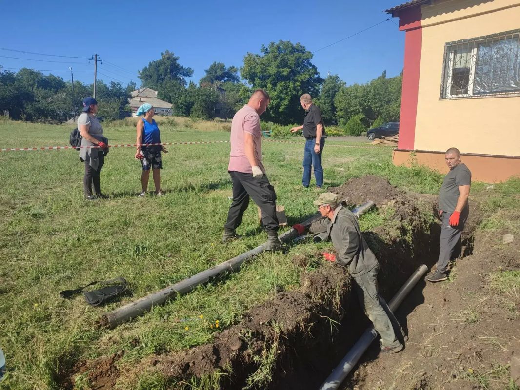 В клубе "Горняк" пгт Фащевка успешно завершены работы по ремонту водоотведения В клубе "Горняк" пгт Фащевка успешно завершены работы по ремонту водоотведения