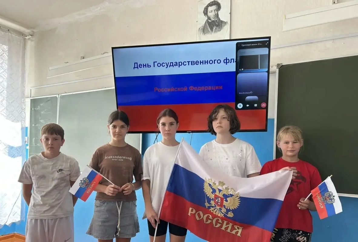 Патриотические мастер-классы объединили перевальчан и оренбуржцев