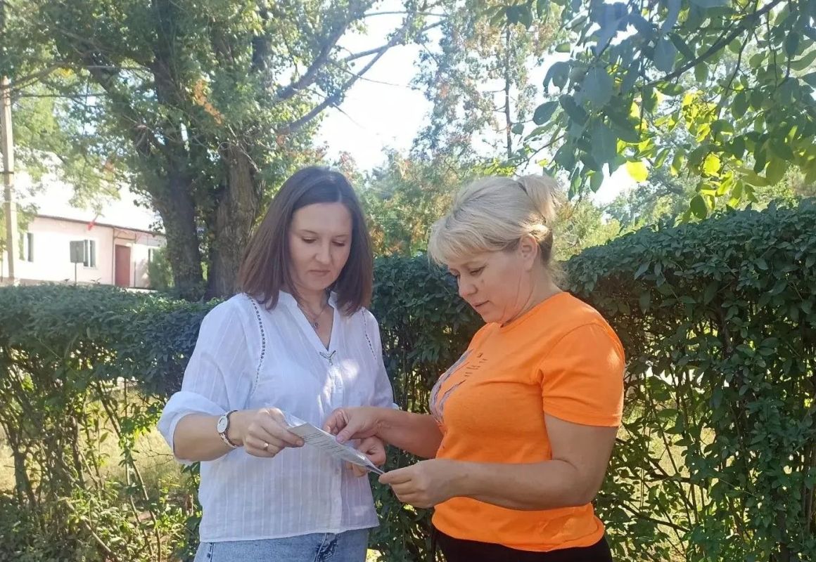 В целях профилактики терроризма и экстремизма на подведомственной территории сотрудники отдела жизнеобеспечения г. Вахрушево, г. Миусинск, пгт. Хрустальное управления развитием территорий Администрации провели... В целях профилактики терроризма и экстремизма на подведомственной территории сотрудники отдела жизнеобеспечения г. Вахрушево, г. Миусинск, пгт. Хрустальное управления развитием территорий Администрации провели...