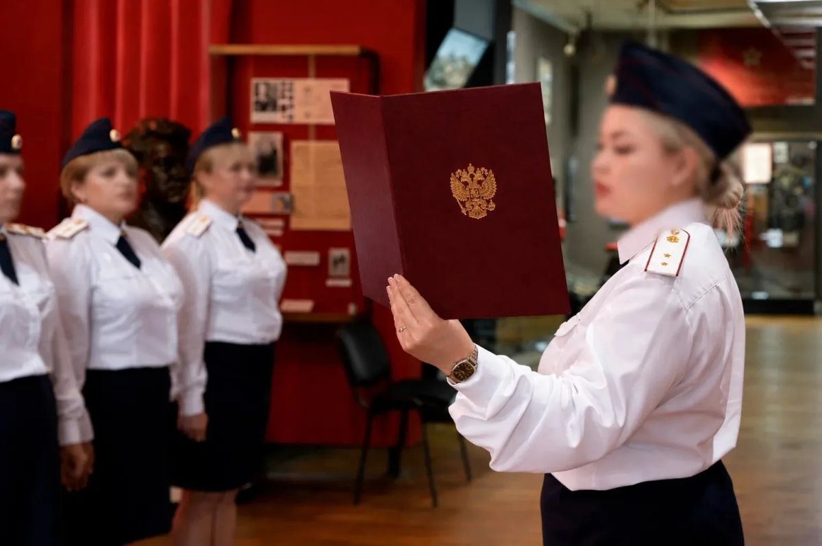 В УФСИН России по Луганской Народной Республике состоялась торжественная церемония приведения к Присяге молодых сотрудников В УФСИН России по Луганской Народной Республике состоялась торжественная церемония приведения к Присяге молодых сотрудников