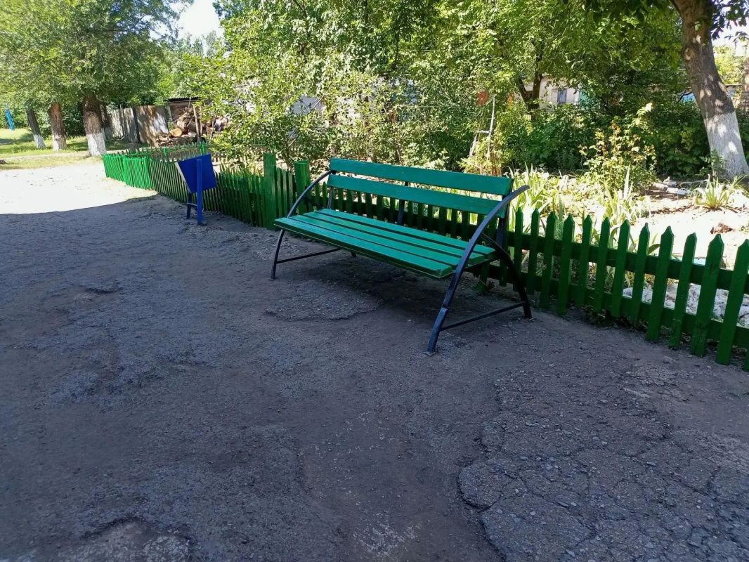 На территории отдела по ОЖД пгт Комиссаровка ежедневно ведутся работы по благоустройству На территории отдела по ОЖД пгт Комиссаровка ежедневно ведутся работы по благоустройству