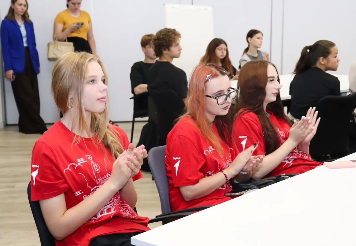 Мы открыты миру. В столице Луганской Народной Республики состоялся масштабный молодежный форум «Международная дружба» Мы открыты миру. В столице Луганской Народной Республики состоялся масштабный молодежный форум «Международная дружба»