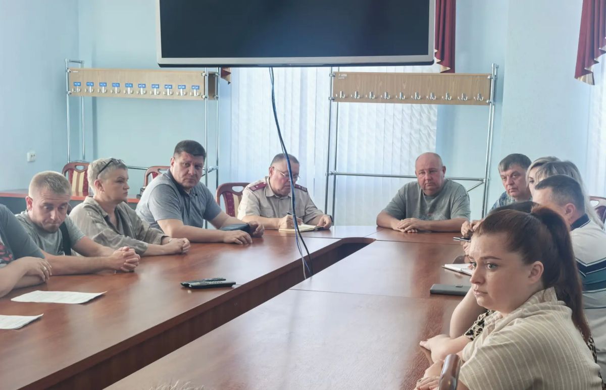 Сегодня провел внеочередное заседание комиссии по предупреждению и ликвидации чрезвычайных ситуаций и обеспечению пожарной безопасности при Администрации округа Сегодня провел внеочередное заседание комиссии по предупреждению и ликвидации чрезвычайных ситуаций и обеспечению пожарной безопасности при Администрации округа