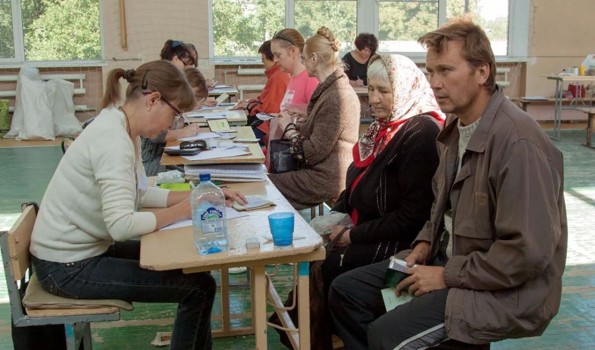 22 августа 2014 года Республика встретила первый гумконвой МЧС России 22 августа 2014 года Республика встретила первый гумконвой МЧС России
