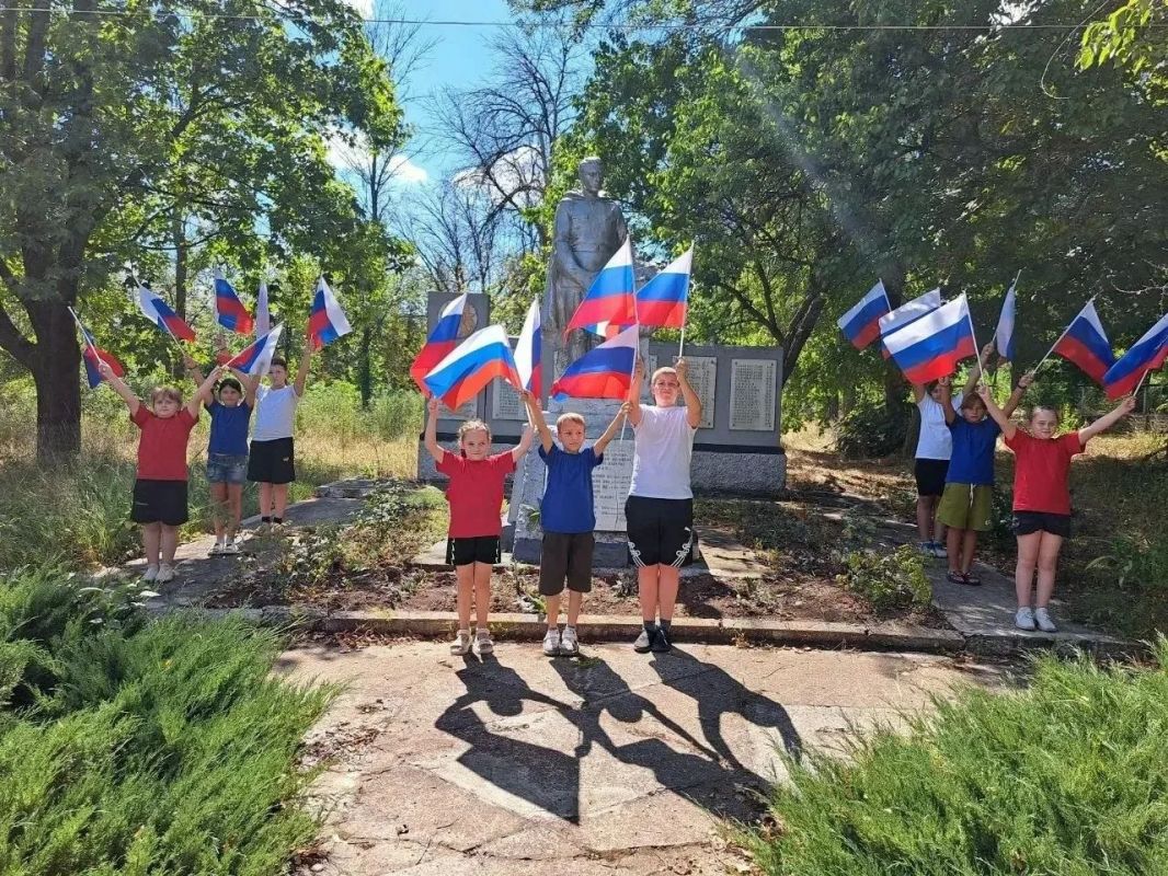 С Днём Государственного флага Российской Федерации! С Днём Государственного флага Российской Федерации!