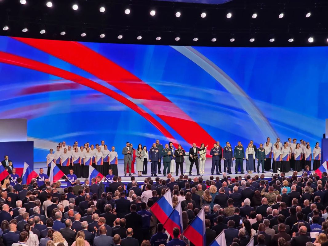 Яна Сылкина: Единая Россия приняла новую Народную программу, с которой партия идёт на выборы в Государственную Думу РФ Яна Сылкина: Единая Россия приняла новую Народную программу, с которой партия идёт на выборы в Государственную Думу РФ