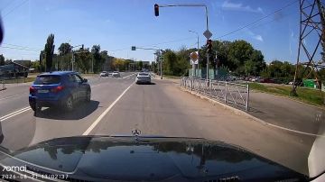 Нетерпеливого водителя показали луганчане