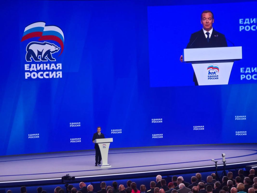 Яна Сылкина: Единая Россия приняла новую Народную программу, с которой партия идёт на выборы в Государственную Думу РФ Яна Сылкина: Единая Россия приняла новую Народную программу, с которой партия идёт на выборы в Государственную Думу РФ
