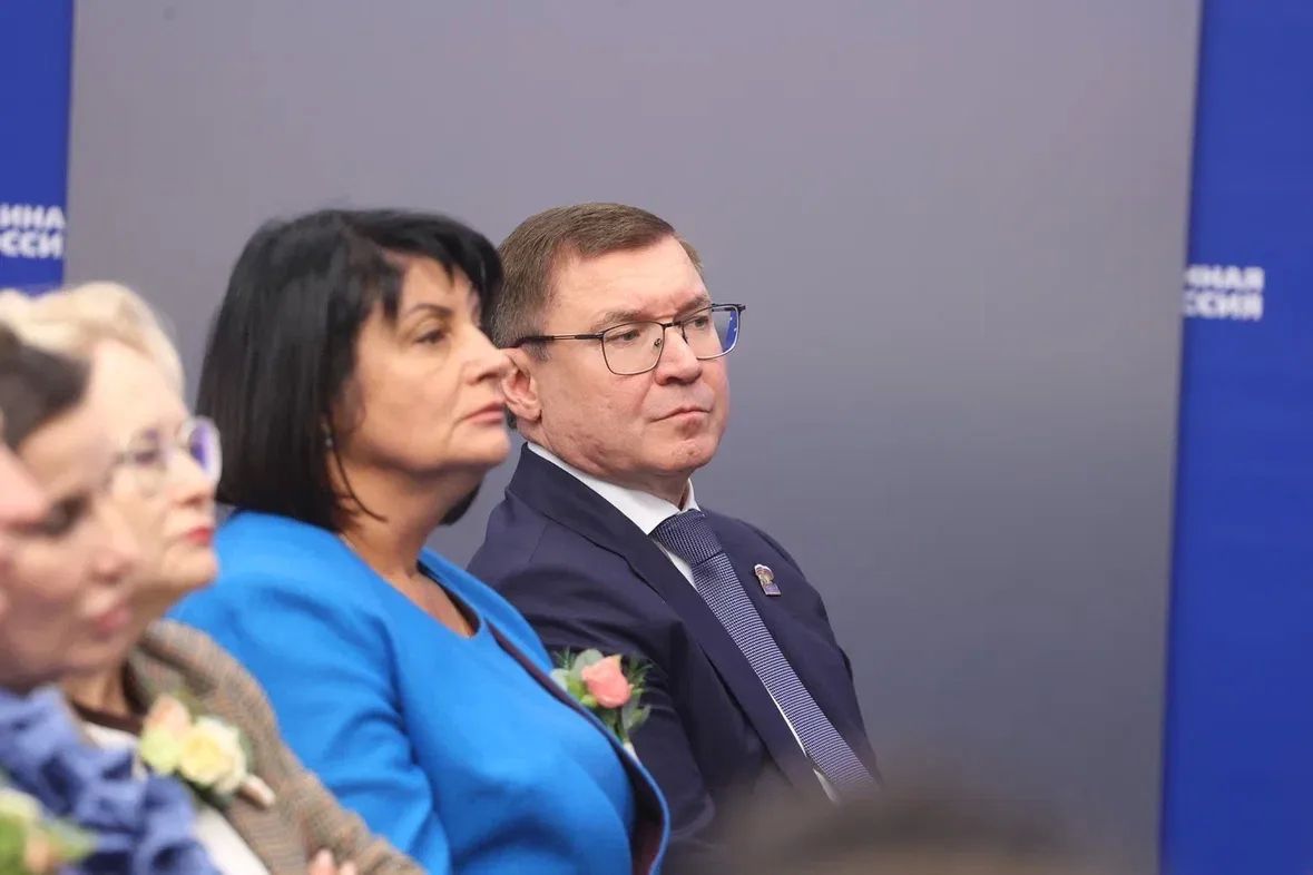 Дарья Лантратова: Дмитрий Медведев обсудил реализацию новой Народной программы с активом Женского движения Единой России Дарья Лантратова: Дмитрий Медведев обсудил реализацию новой Народной программы с активом Женского движения Единой России
