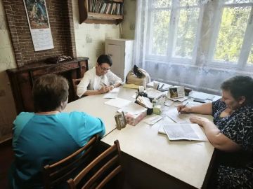 Кировская ЦГМБ продолжает обеспечивать доступ к медицине в отдалённых районах: выезд в посёлок Голубовское