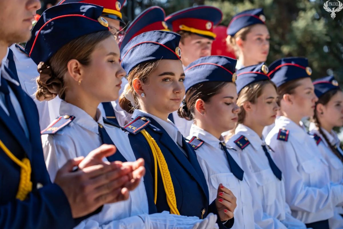 В Луганске отметили День Государственного флага В Луганске отметили День Государственного флага