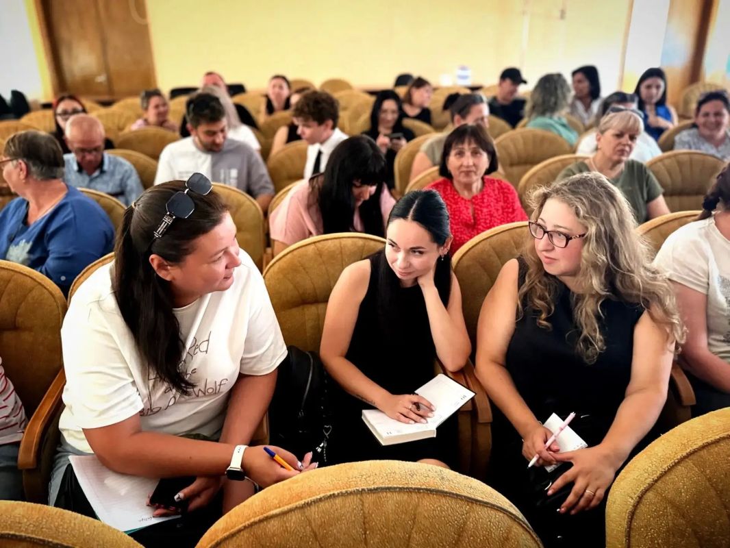 В четырёх муниципальных и двух городских округах ЛНР прошли обучающие семинары для общественных наблюдателей В четырёх муниципальных и двух городских округах ЛНР прошли обучающие семинары для общественных наблюдателей