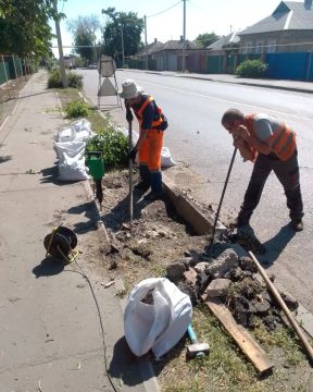 В городе Красный Луч на улице Чкалова выполнены работы по обустройству системы водоотвода