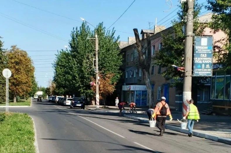 МУП «Благоустройство «СМО» продолжает проводить работы по наведению порядка на территории Свердловска МУП «Благоустройство «СМО» продолжает проводить работы по наведению порядка на территории Свердловска