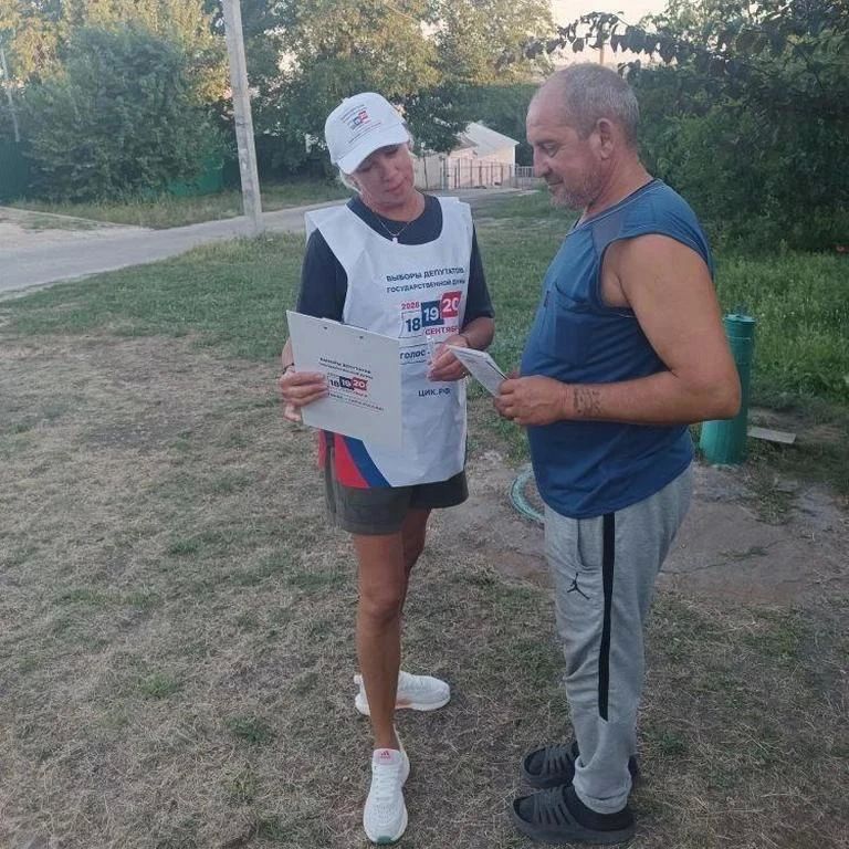В Луганске продолжается подомовой обход в рамках проекта «ИнформУИК» В Луганске продолжается подомовой обход в рамках проекта «ИнформУИК»